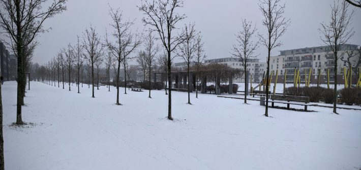 Schnee im Hochschulstadtteil in Lübeck